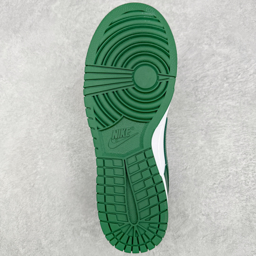 Dunk Low “Varsity Green”