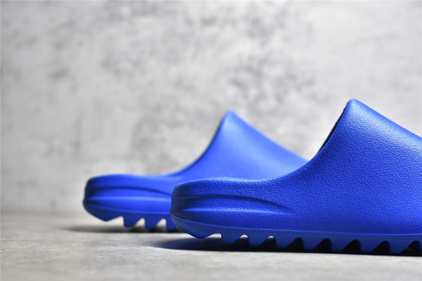 Yeezy Slide “Azure”