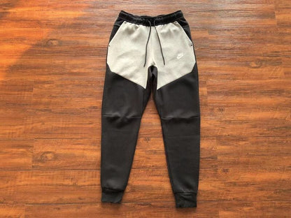 Nike Tech Fleece “Black Grey”
