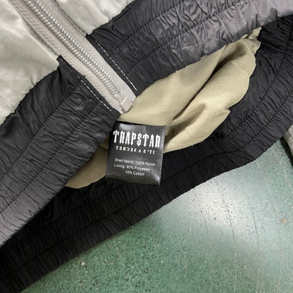 Conjunto Trapstar Shellsuit “Black White”