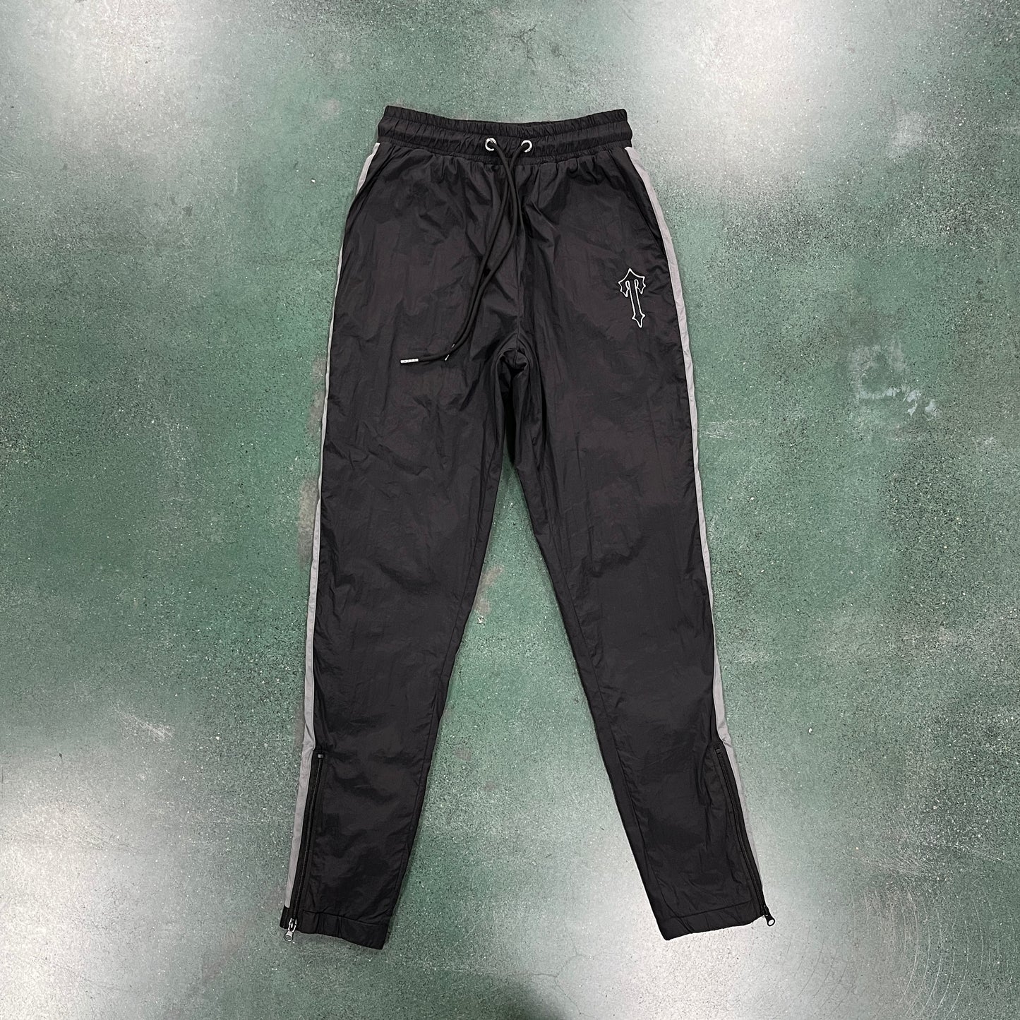 Conjunto Trapstar Shellsuit “Black White”