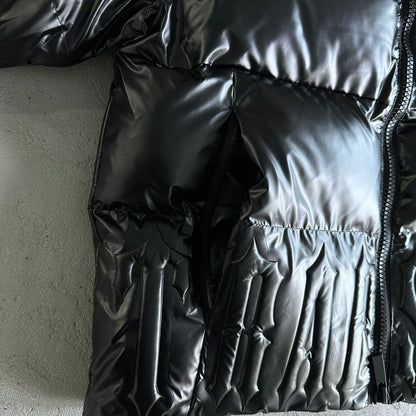 Trapstar Embossed Puffer Jacket “Black”