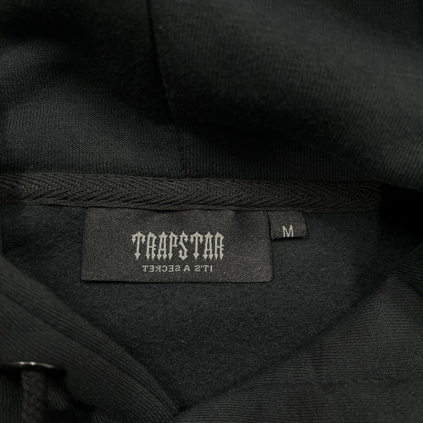 Conjunto Trapstar Hoodie Lightning Edition “Black”