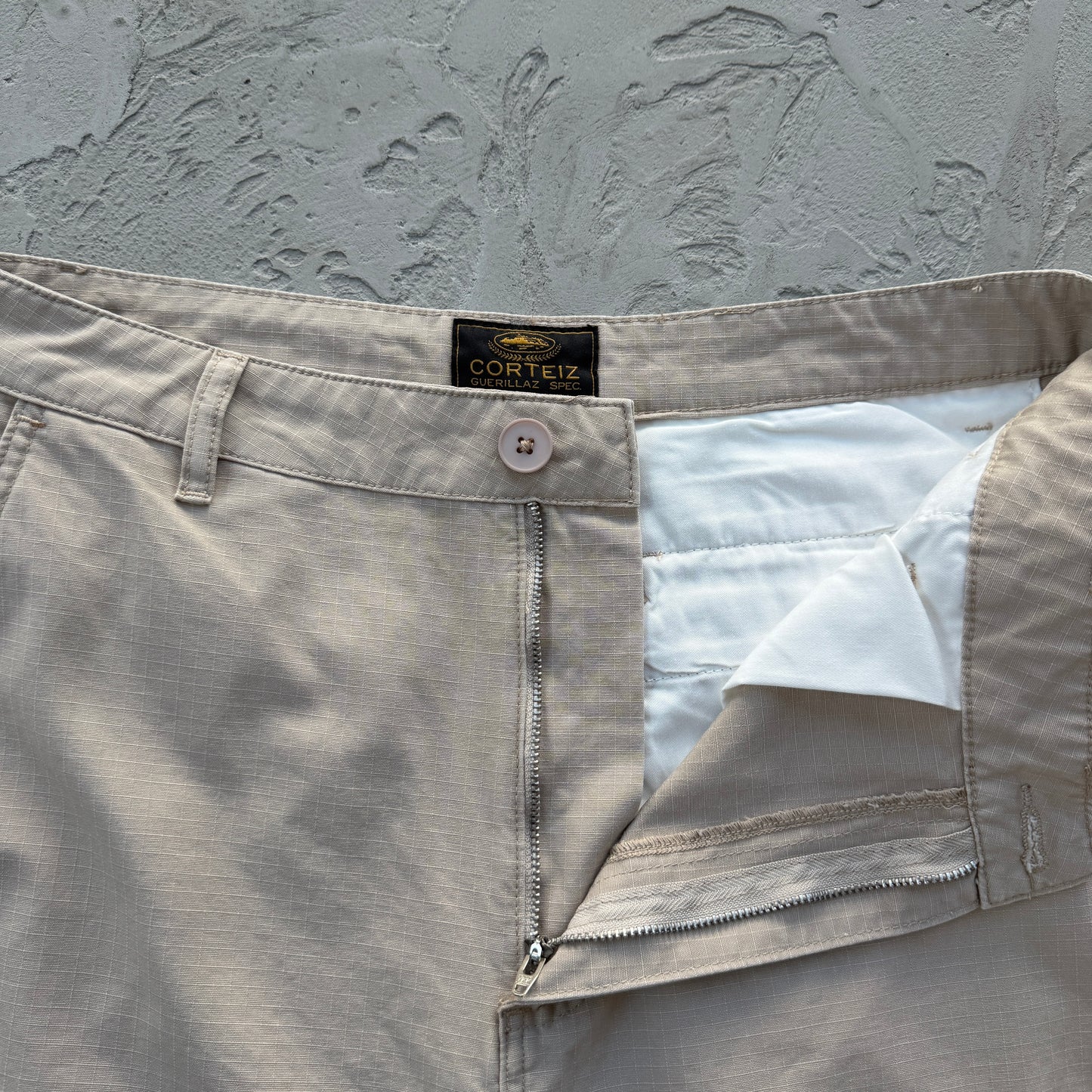 Calça Corteiz Guerillaz Cargo