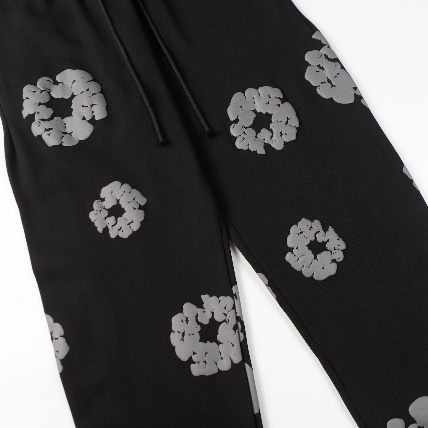Calça Denim Tears “All Black”