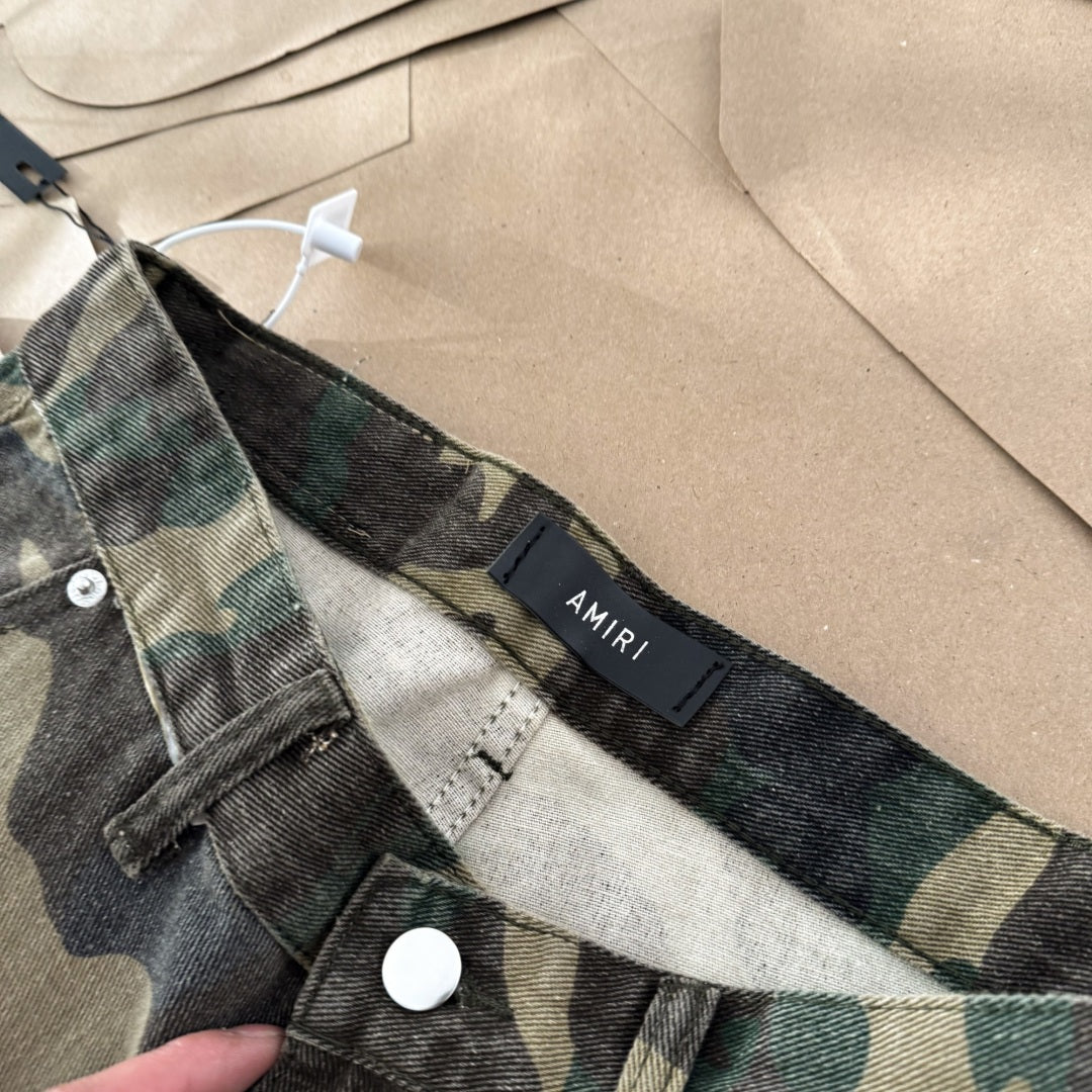 Calça Jeans Amiri “Camuflada”
