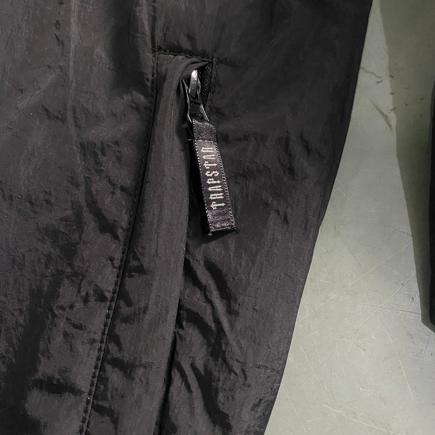 Conjunto Trapstar Shellsuit “Black”