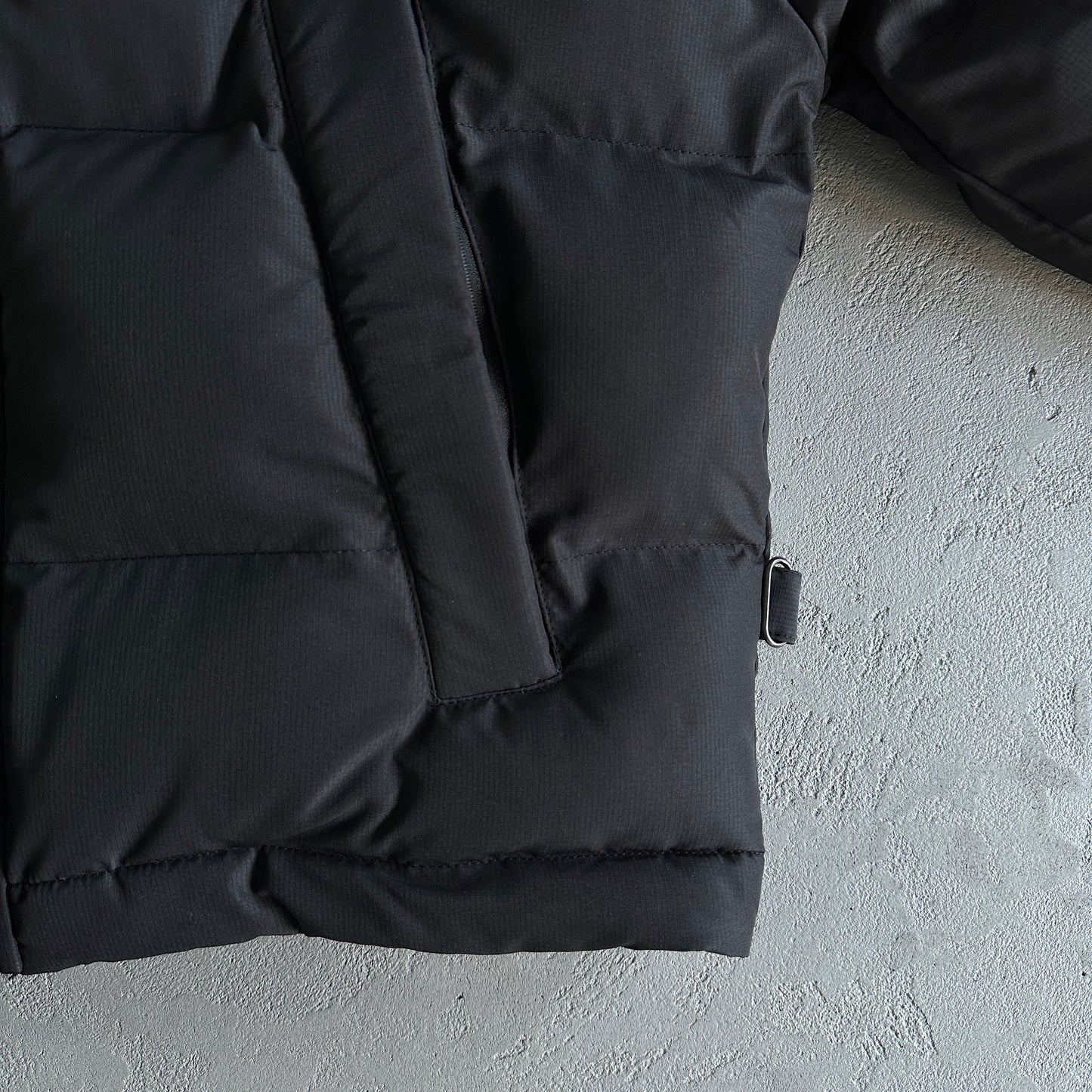 Trapstar Puffer Jacket “Black Red”