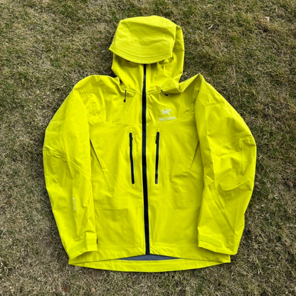 Jaqueta Arcteryx Impermeável “Yellow”
