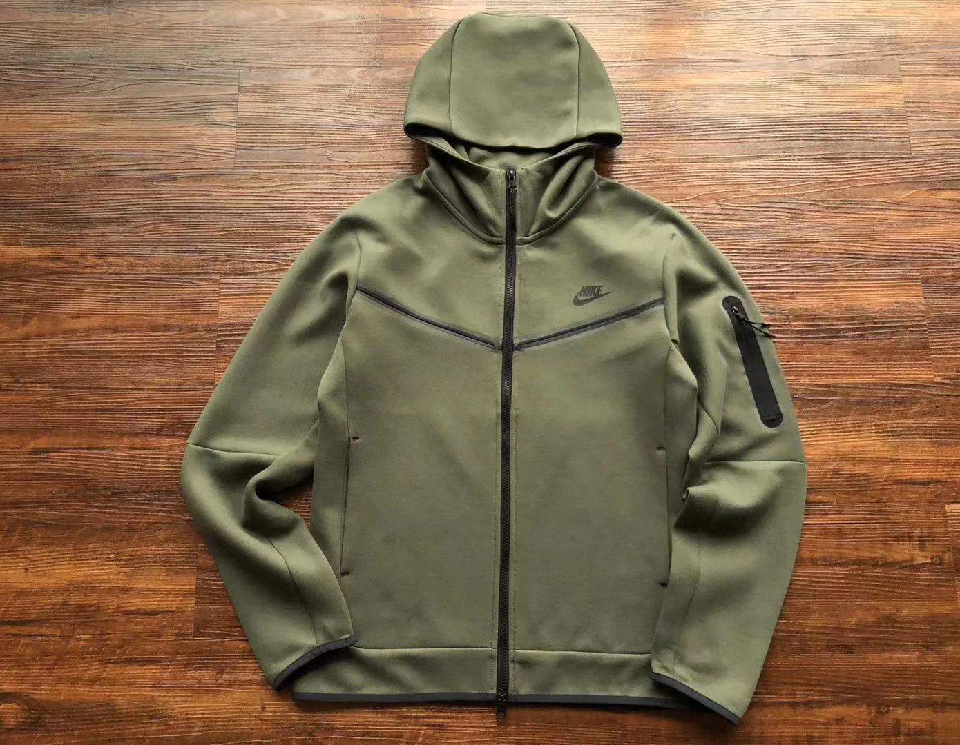 Nike Tech Fleece “Green”