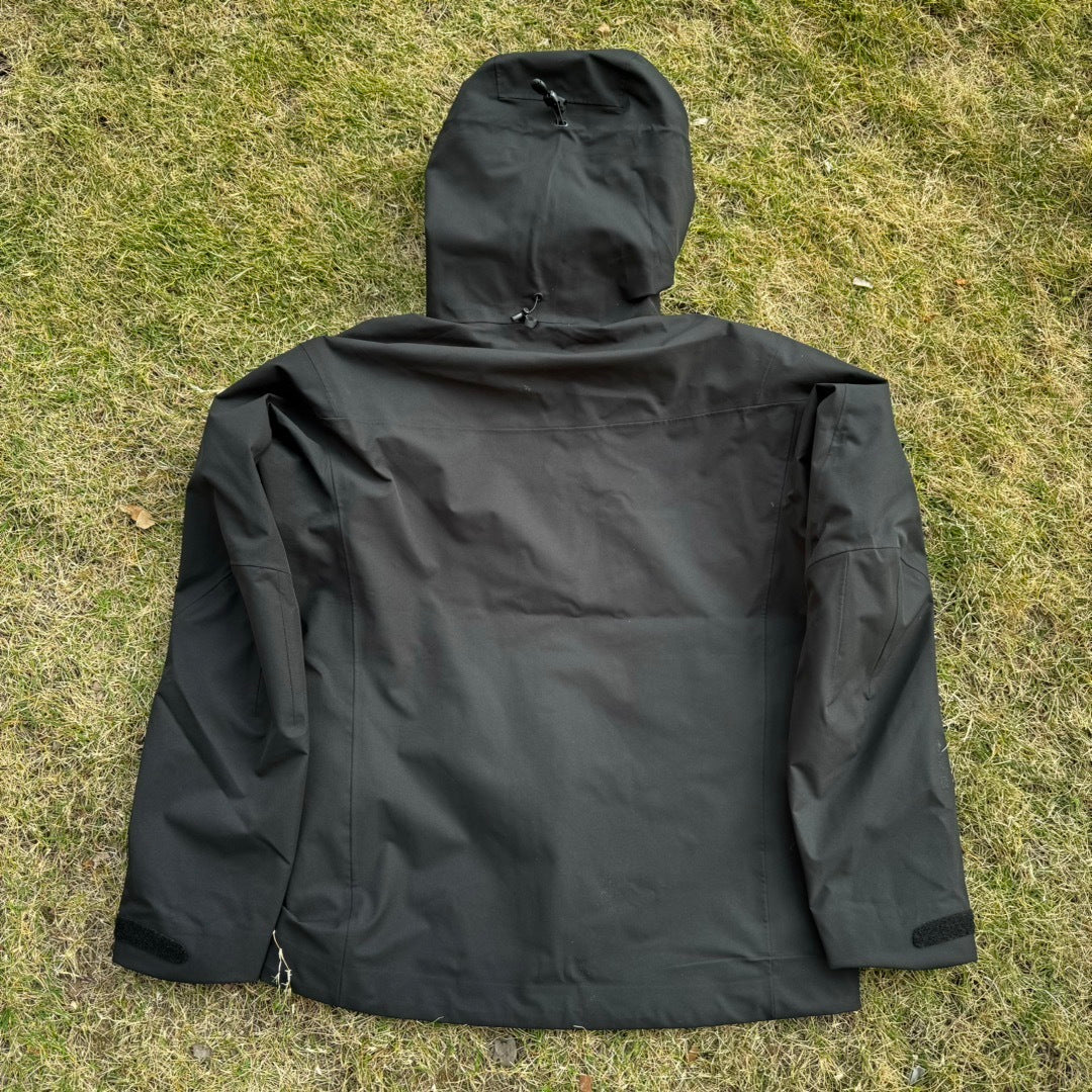 Jaqueta Arcteryx Impermeável “Black”