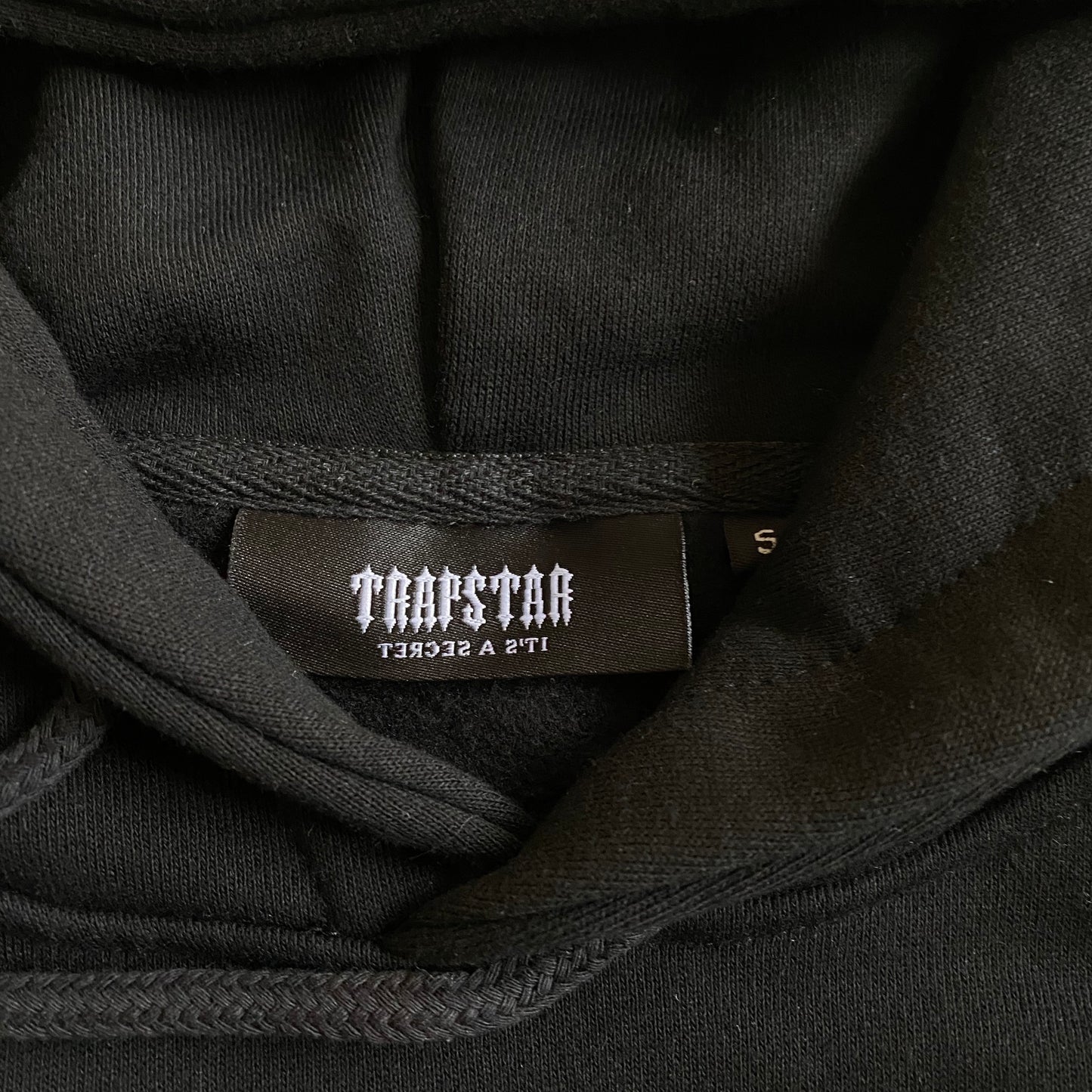 Conjunto Trapstar Hoodie “Black”