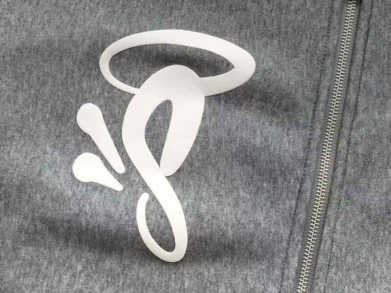 Conjunto Syna World x Nike Solo Swoosh Fleece Grey