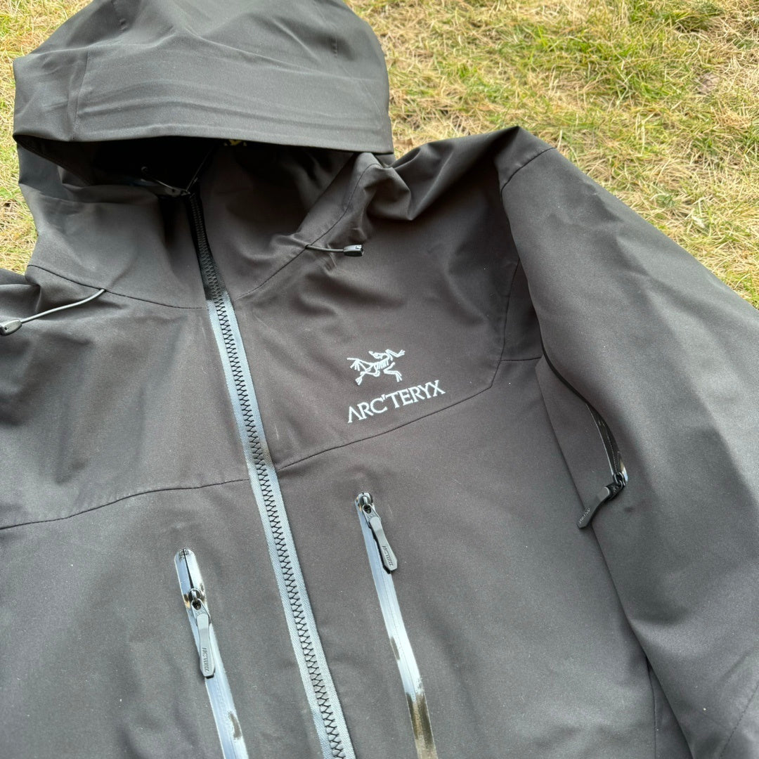 Jaqueta Arcteryx Impermeável “Black”