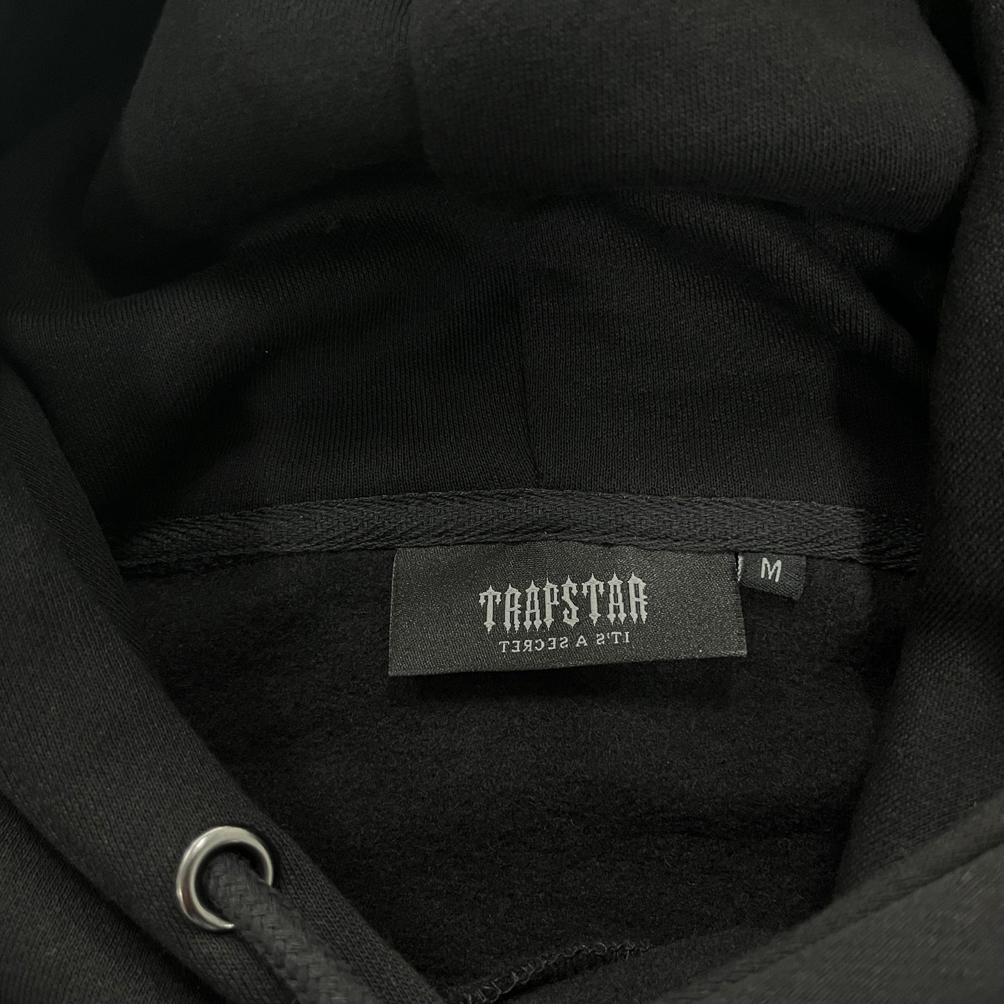 Conjunto Trapstar Hoodie “Black Red”
