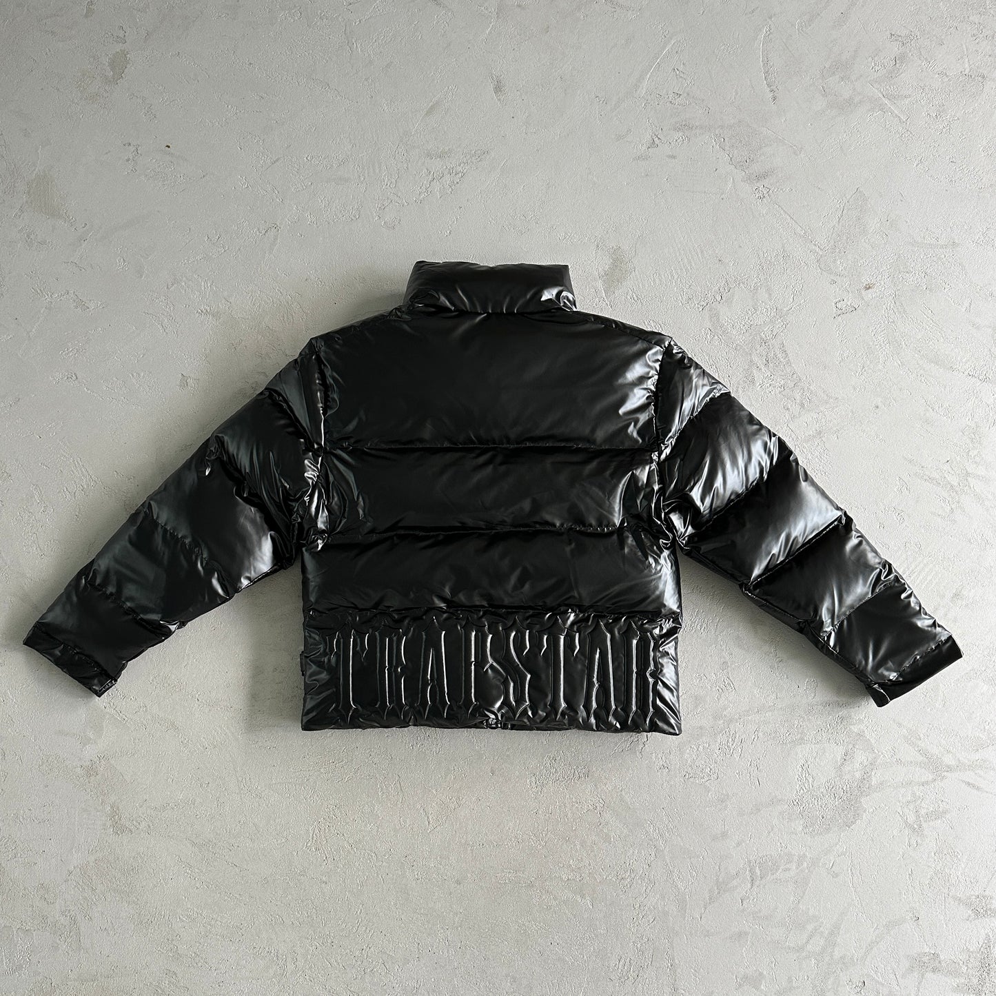 Trapstar Embossed Puffer Jacket “Black”