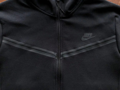Nike Tech Fleece “Black”