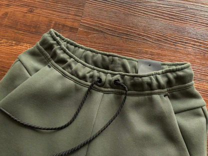 Nike Tech Fleece “Green”