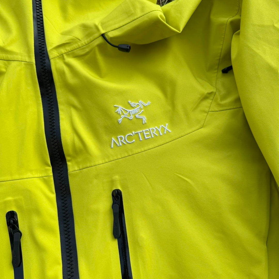 Jaqueta Arcteryx Impermeável “Yellow”