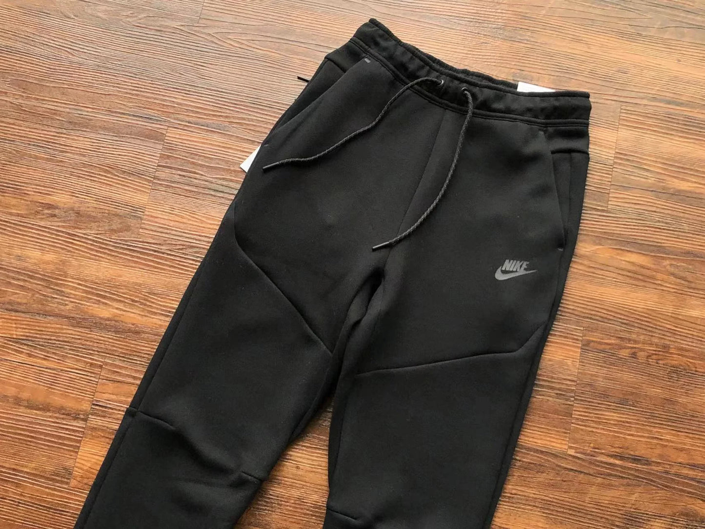Nike Tech Fleece “Black”