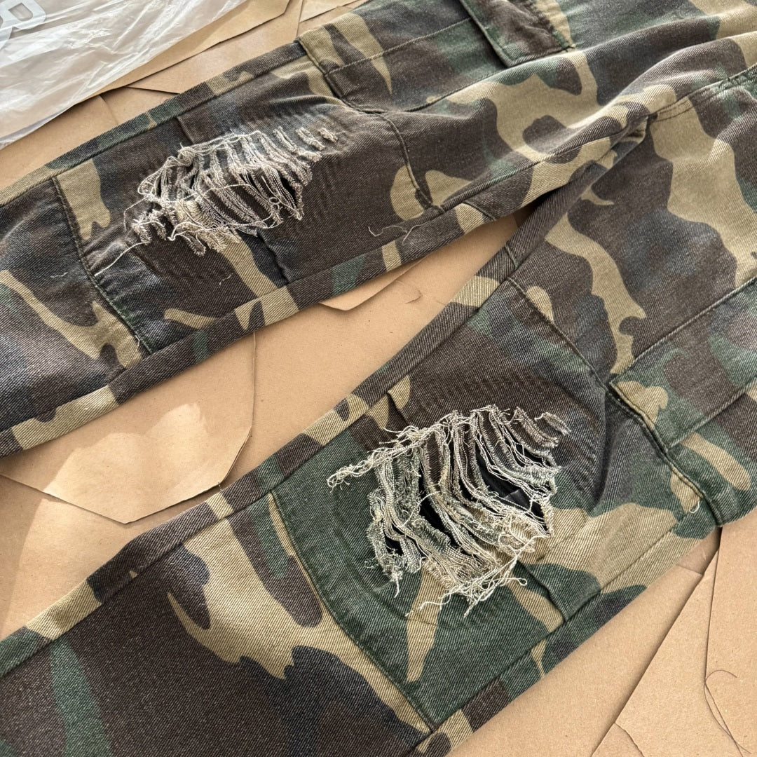 Calça Jeans Amiri “Camuflada”