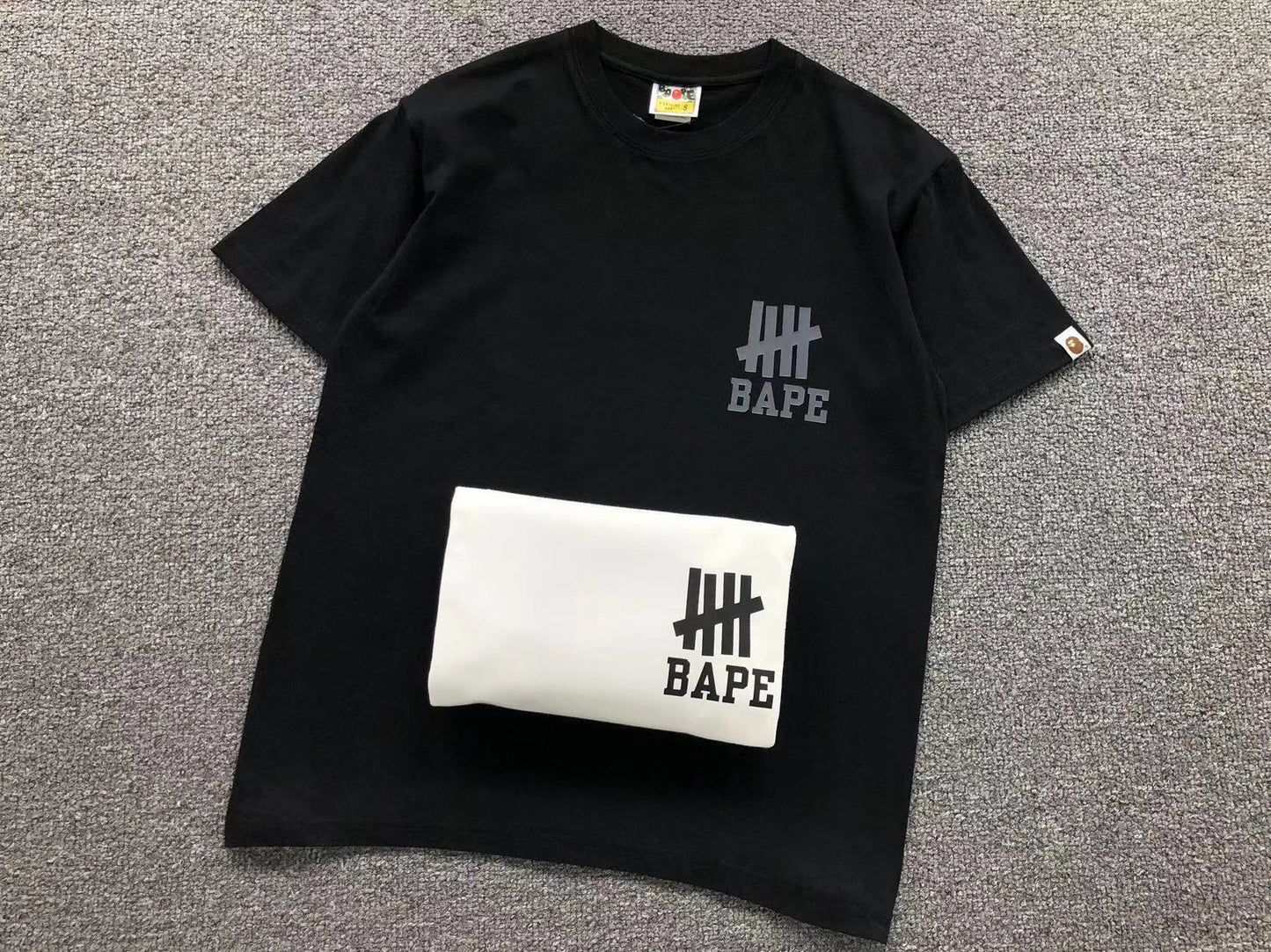 Camisa Bape x Undefeated Ape Head