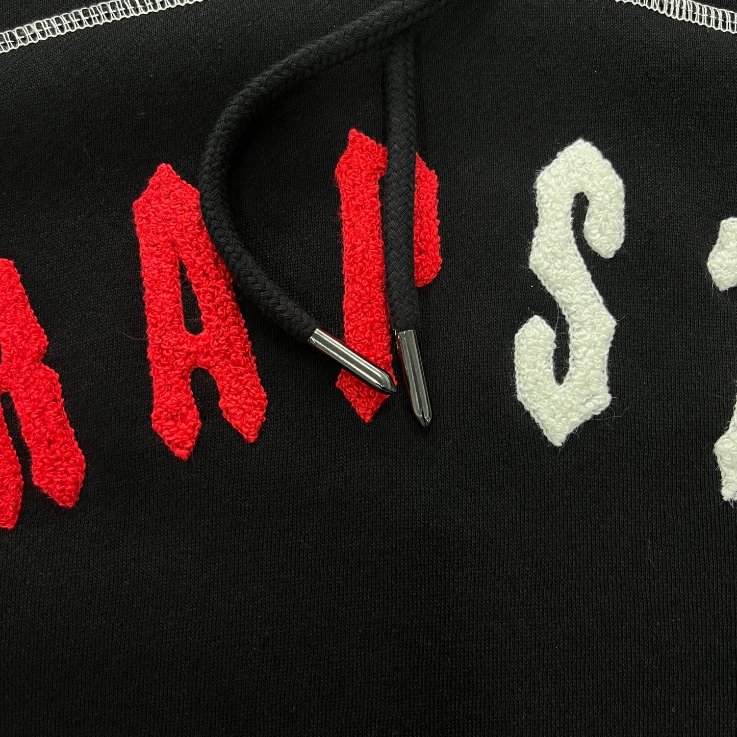 Conjunto Trapstar Hoodie “Black Red”