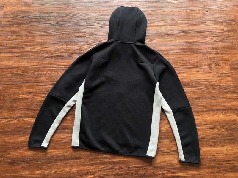 Nike Tech Fleece “Black Grey”