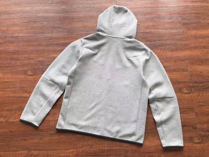 Nike Tech Fleece “Grey”
