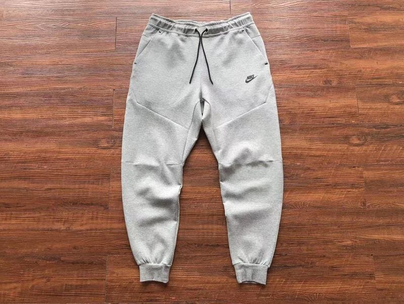 Nike Tech Fleece “Grey”
