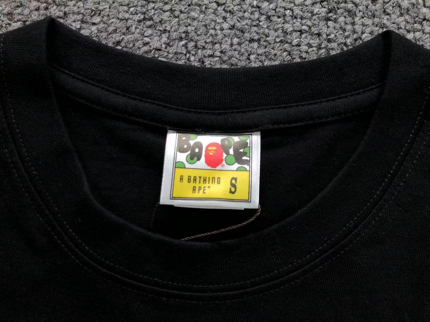 Camisa Bape x Undefeated Ape Head