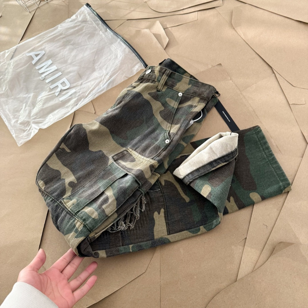 Calça Jeans Amiri “Camuflada”