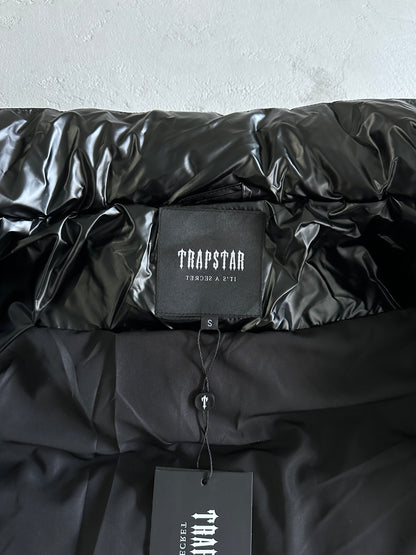 Trapstar Embossed Puffer Jacket “Black”