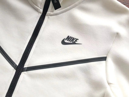 Nike Tech Fleece “White”