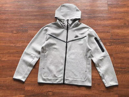 Nike Tech Fleece “Grey”
