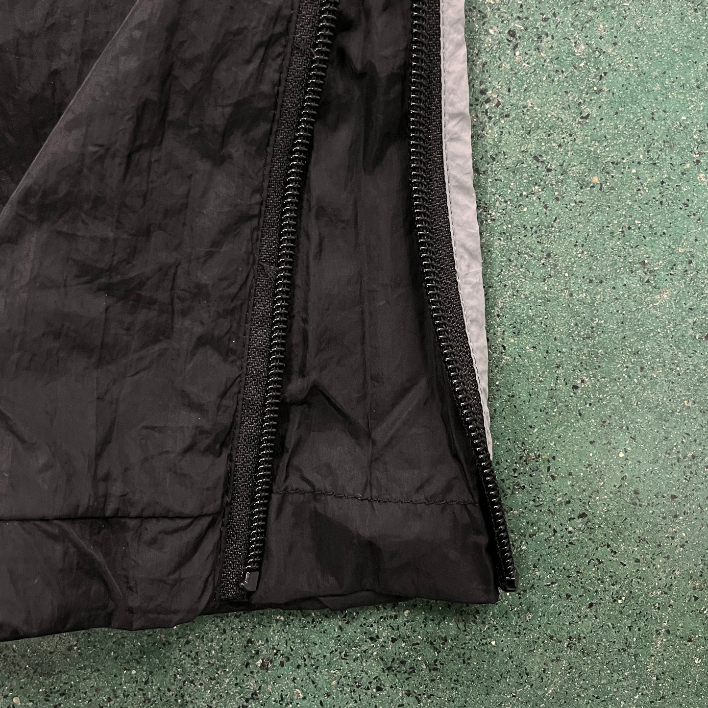 Conjunto Trapstar Shellsuit “Black White”