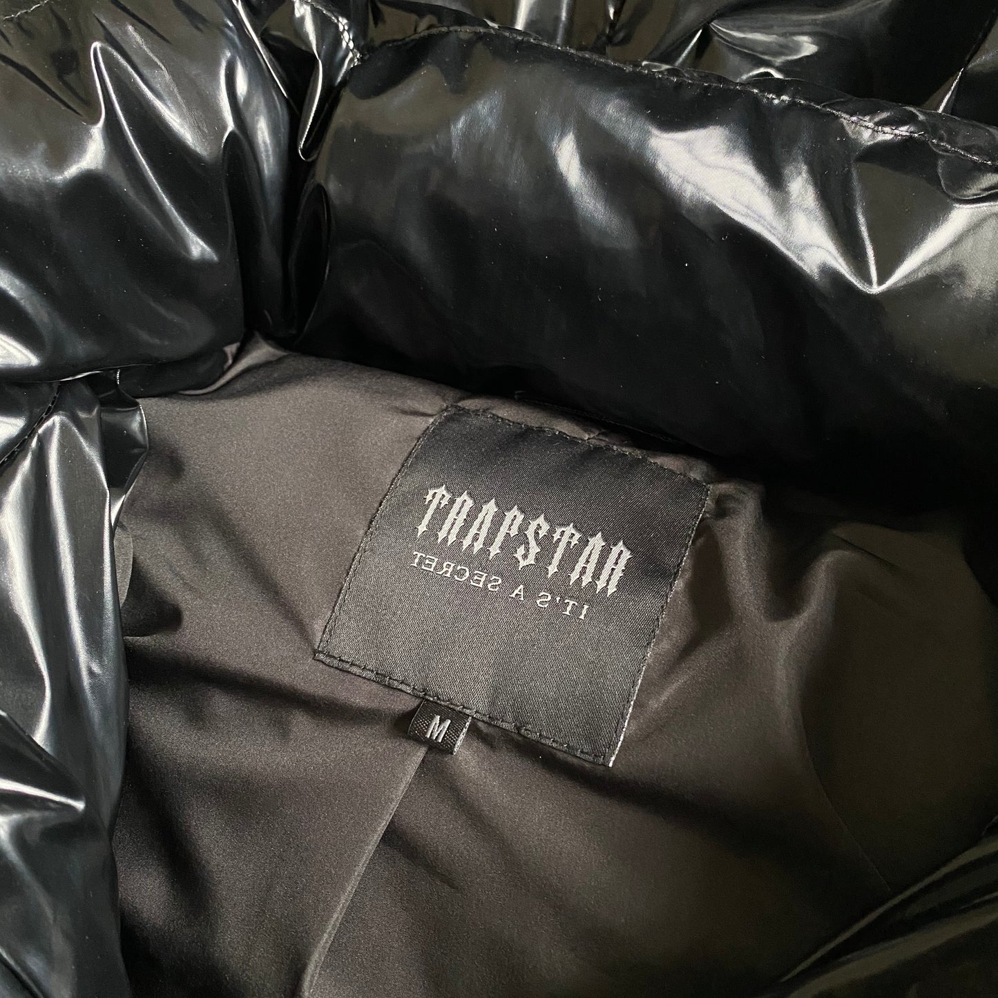 Trapstar Puffer Jacket “Shiny Black”