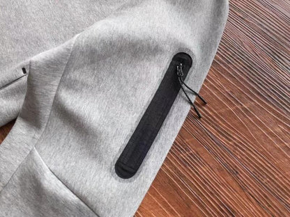 Nike Tech Fleece “Grey”