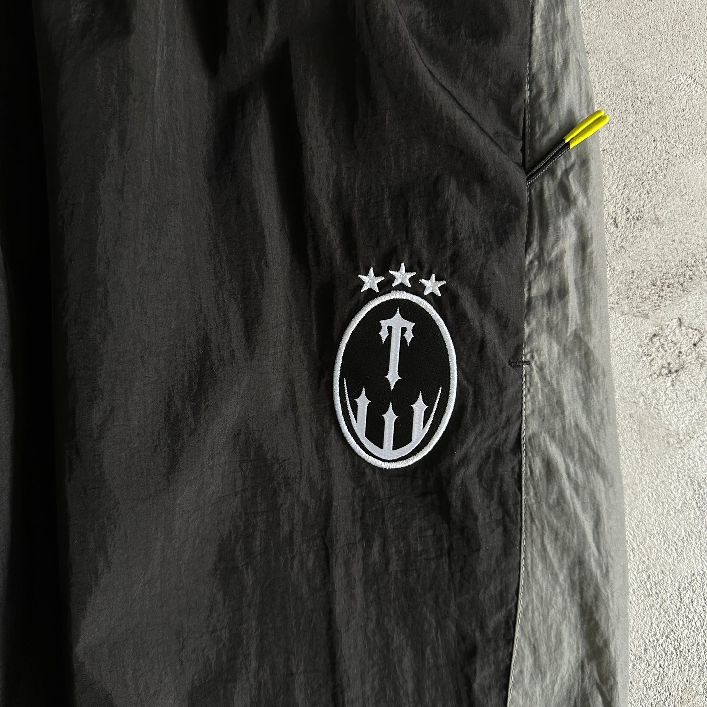 Conjunto Trapstar Football Shellsuit “Black”