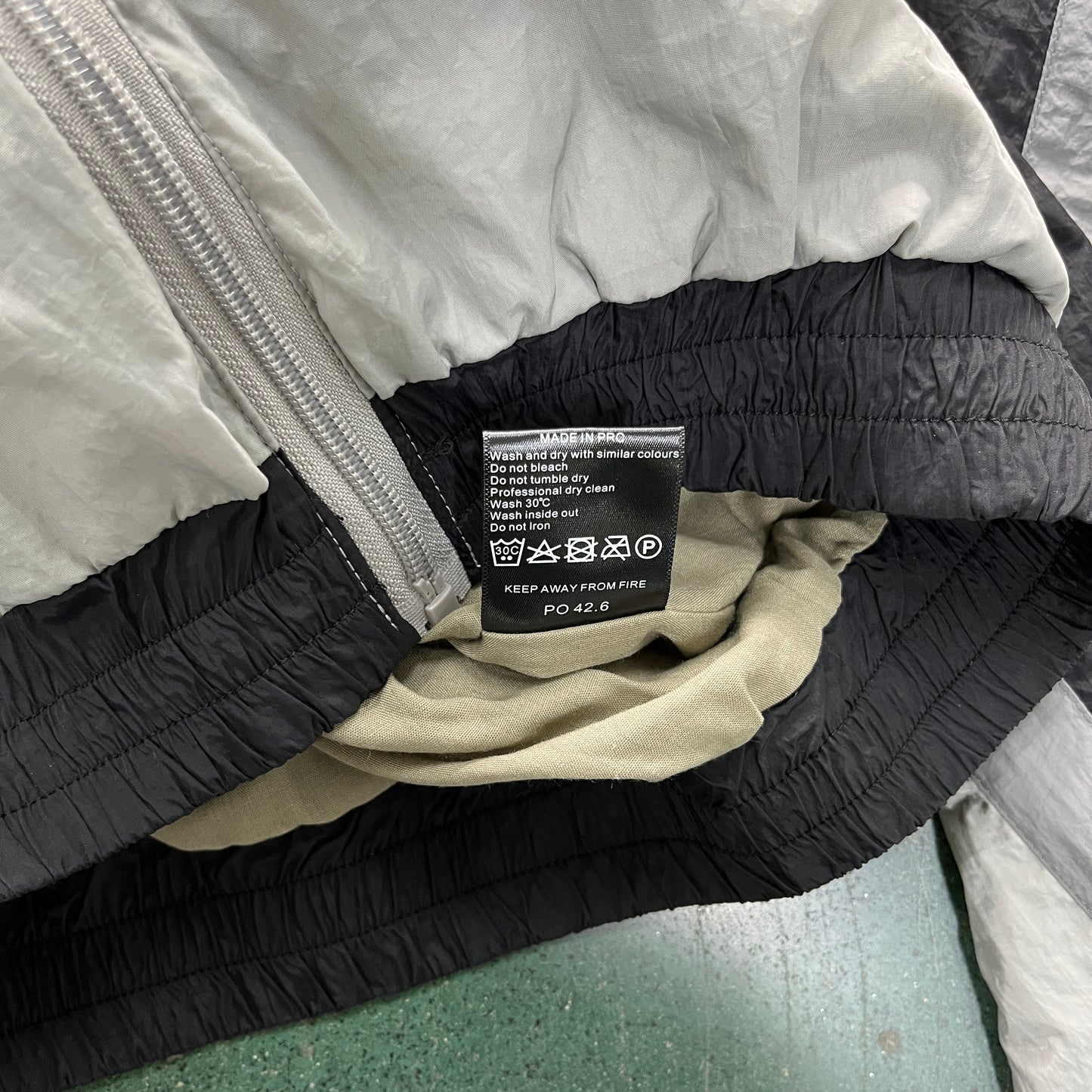 Conjunto Trapstar Shellsuit “Black White”