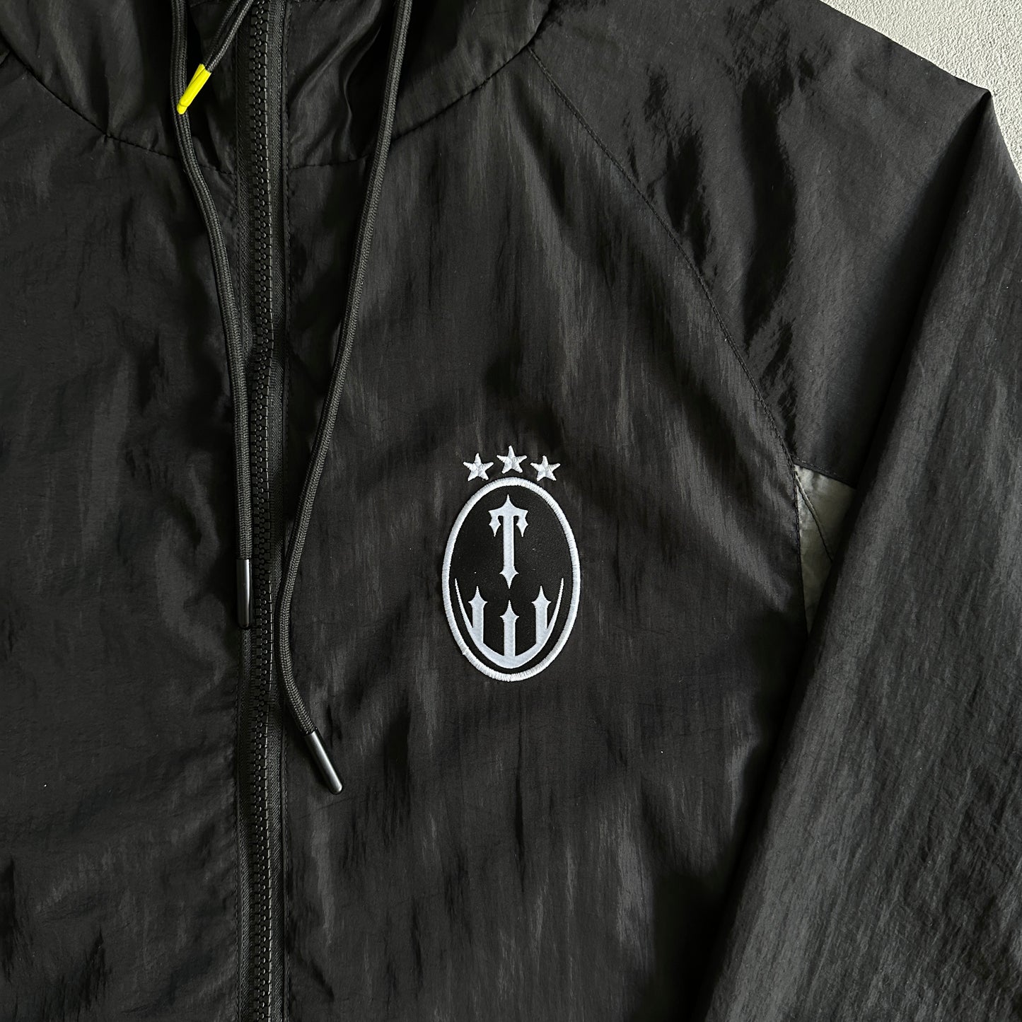 Conjunto Trapstar Football Shellsuit “Black”