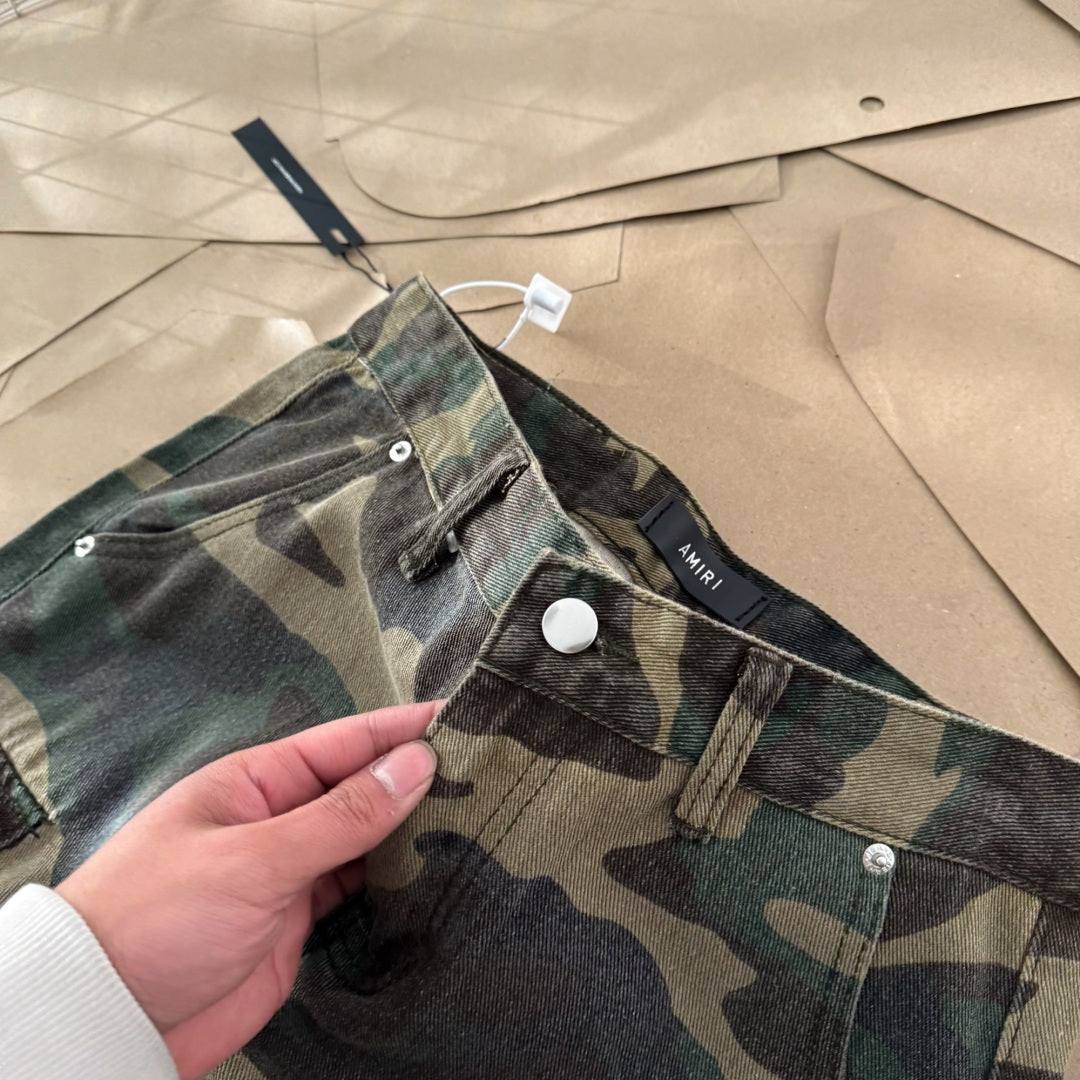 Calça Jeans Amiri “Camuflada”