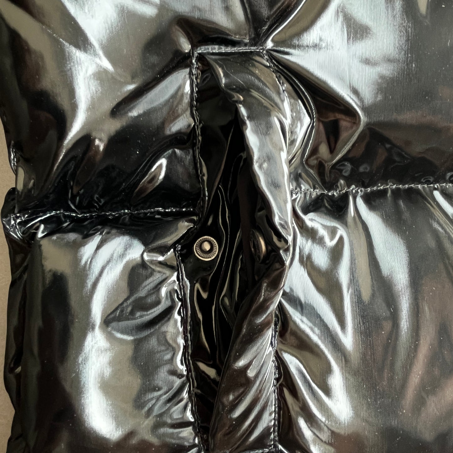 Trapstar Puffer Jacket Women “Shiniy Black”