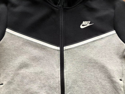 Nike Tech Fleece “Black Grey”