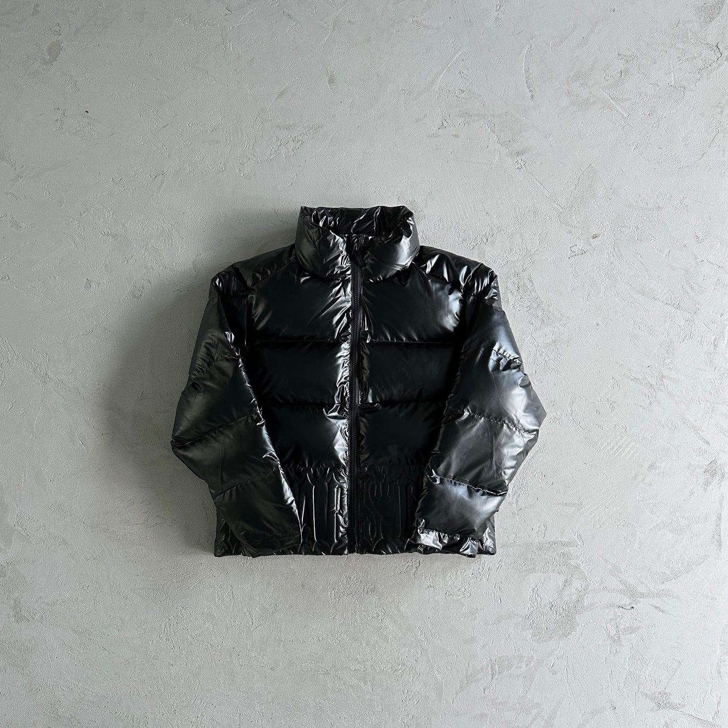Trapstar Embossed Puffer Jacket “Black”