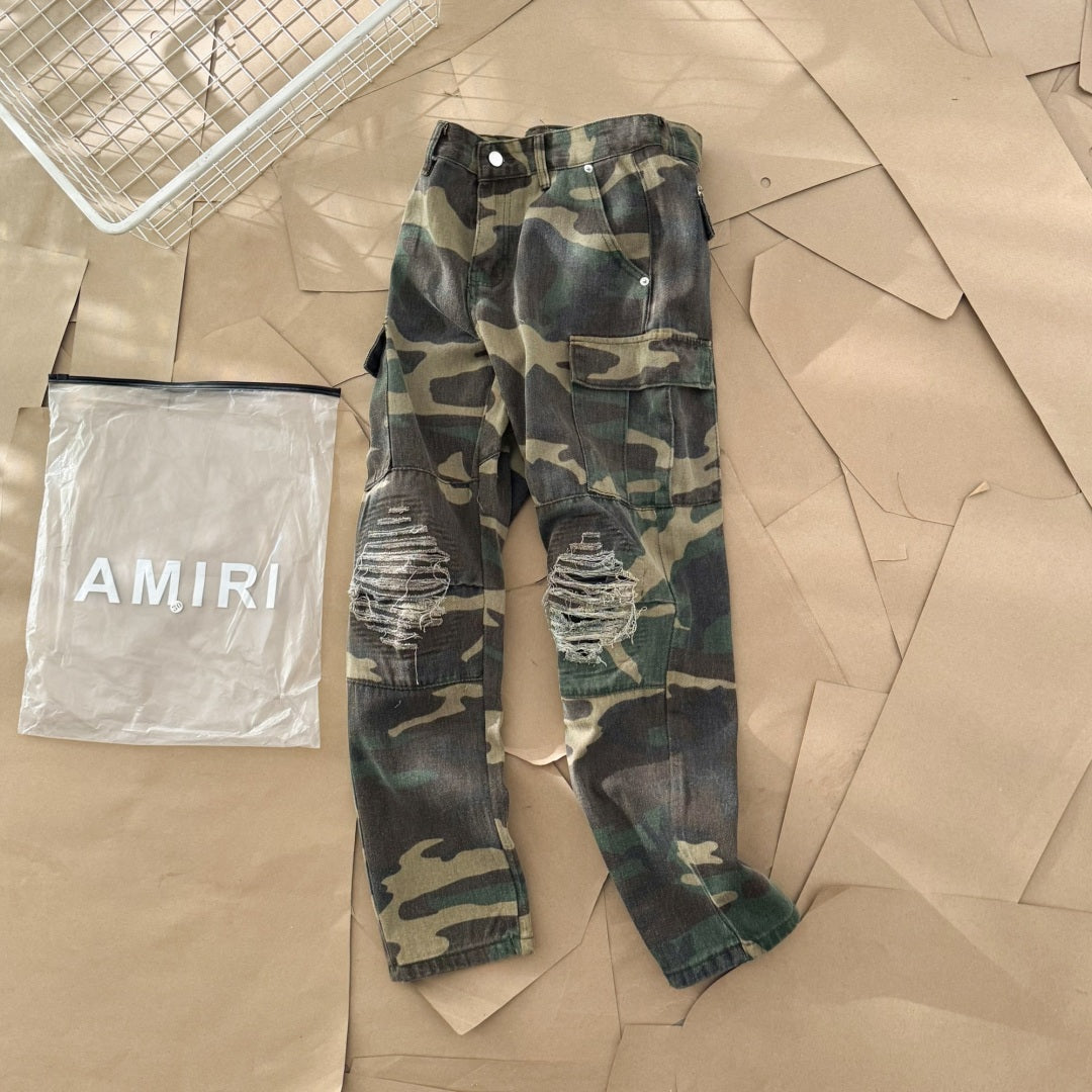 Calça Jeans Amiri “Camuflada”
