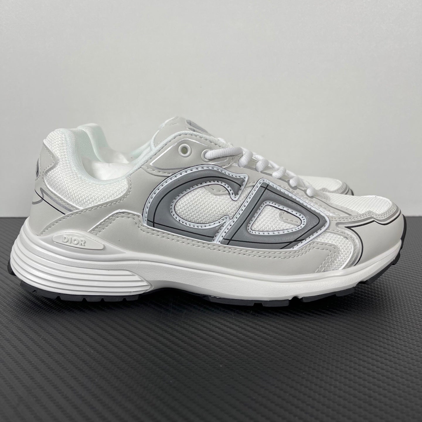 Dior B30 “White”