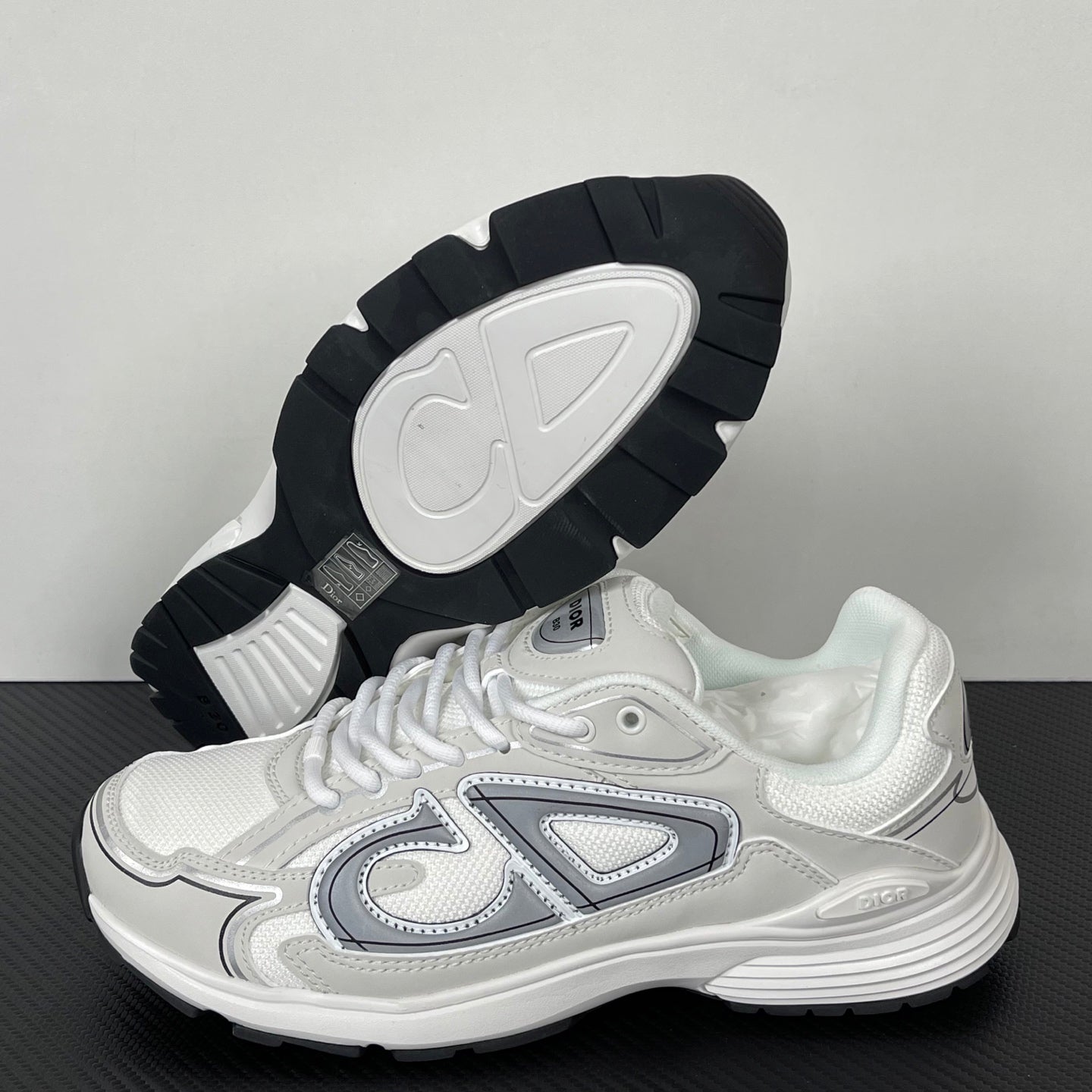 Dior B30 “White”