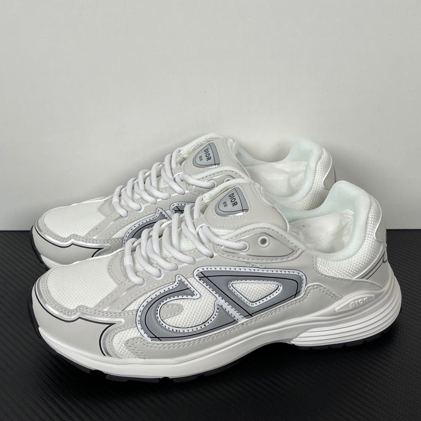 Dior B30 “White”