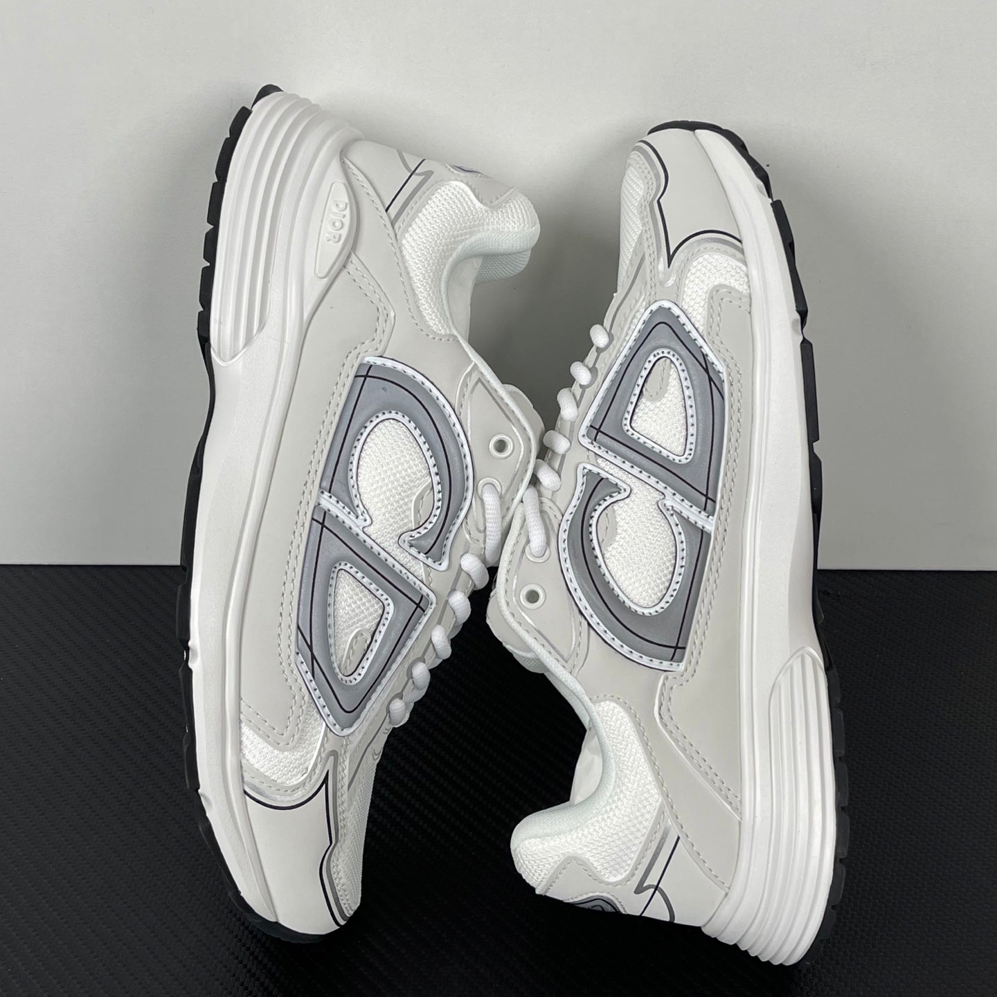 Dior B30 “White”